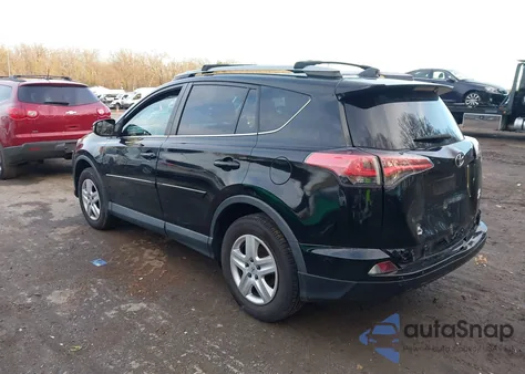 2018 Toyota Rav4 Le z USA, uszkodzony, nr VIN 2T3BFREV4JW753429